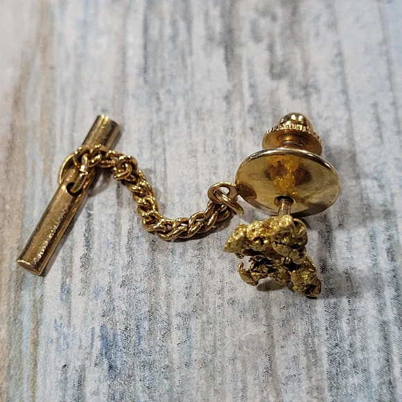 10k Gold Chip Tie Pin. - Picture 10 of 11